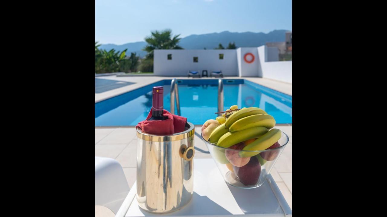 Xenos Villa 6 With A Private Pool Near The Sea Tigaki Екстериор снимка